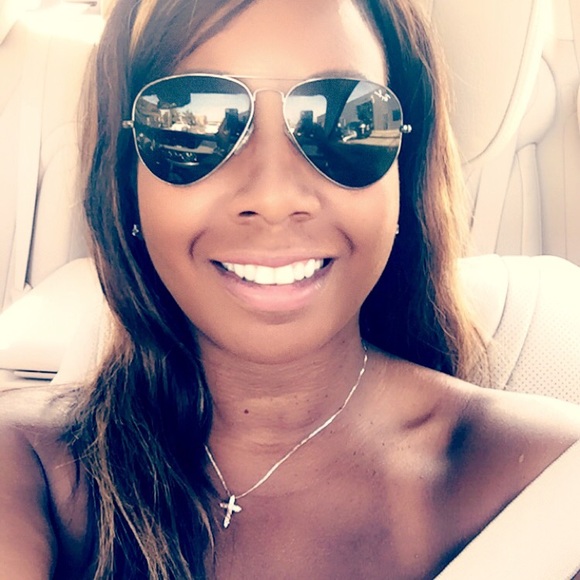 Meet your Posher, Shaldya - Picture 5 of 5